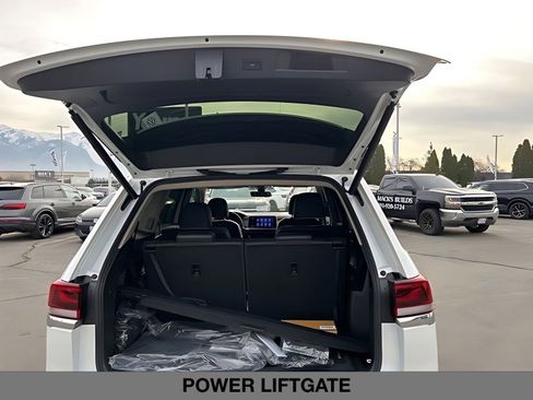 New 2026 Volkswagen Atlas SEL Premium R-Line image 16