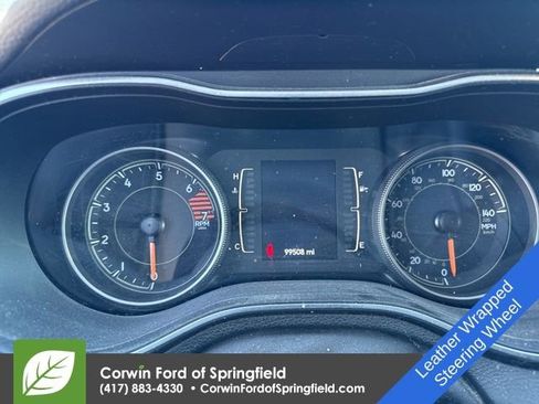 Used 2019 Jeep Cherokee Latitude w/ Cold Weather Group image 9