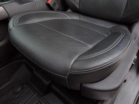 Used 2019 GMC Sierra 1500 SLT image 23