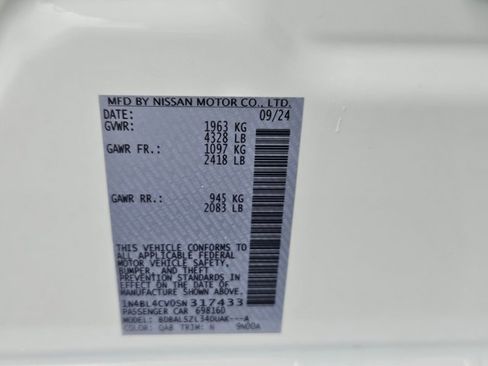 Used 2025 Nissan Altima 2.5 SR w/ SR Premium Package image 22