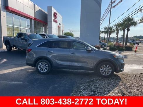 Used 2020 Kia Sorento LX w/ LX I4 Convenience Package AWD/4WD image 2
