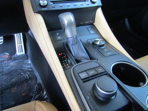 Used 2016 Lexus RC 200t RWD image 20