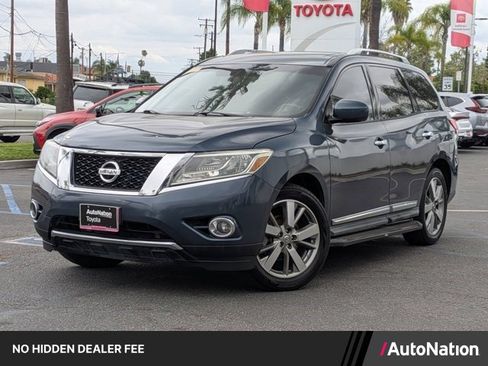 Used 2013 Nissan Pathfinder Platinum w/ Platinum Premium Pkg FWD image 1