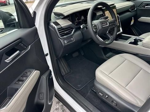 New 2026 GMC Acadia Elevation w/ Black Edition FWD image 19