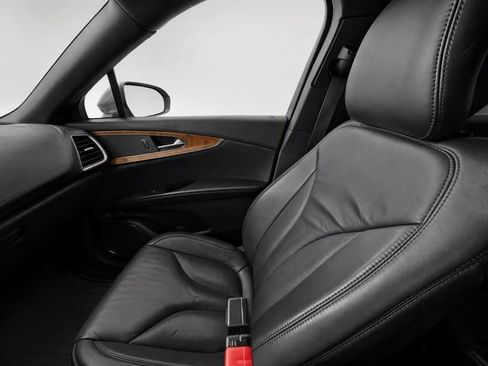 Used 2016 Lincoln MKX Select FWD image 13