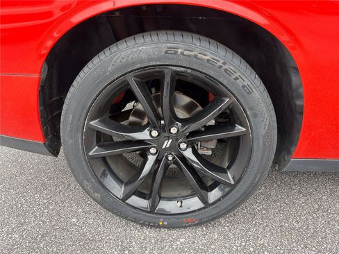 Used 2017 Dodge Challenger SXT w/ Blacktop Package RWD image 15
