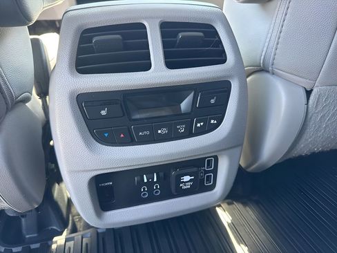 Used 2021 Honda Pilot Elite image 13
