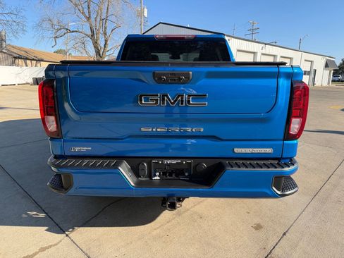 Used 2022 GMC Sierra 1500 Elevation w/ LPO, Elevation Black Package image 31