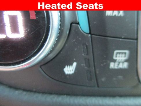 Used 2021 Chevrolet Equinox LT image 16