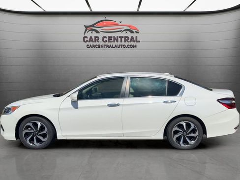 Used 2017 Honda Accord EX-L image 2
