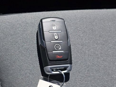 Used 2021 RAM 1500 Big Horn AWD/4WD image 32