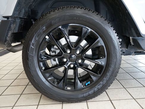 Used 2023 Jeep Wrangler Unlimited Sahara AWD/4WD image 56