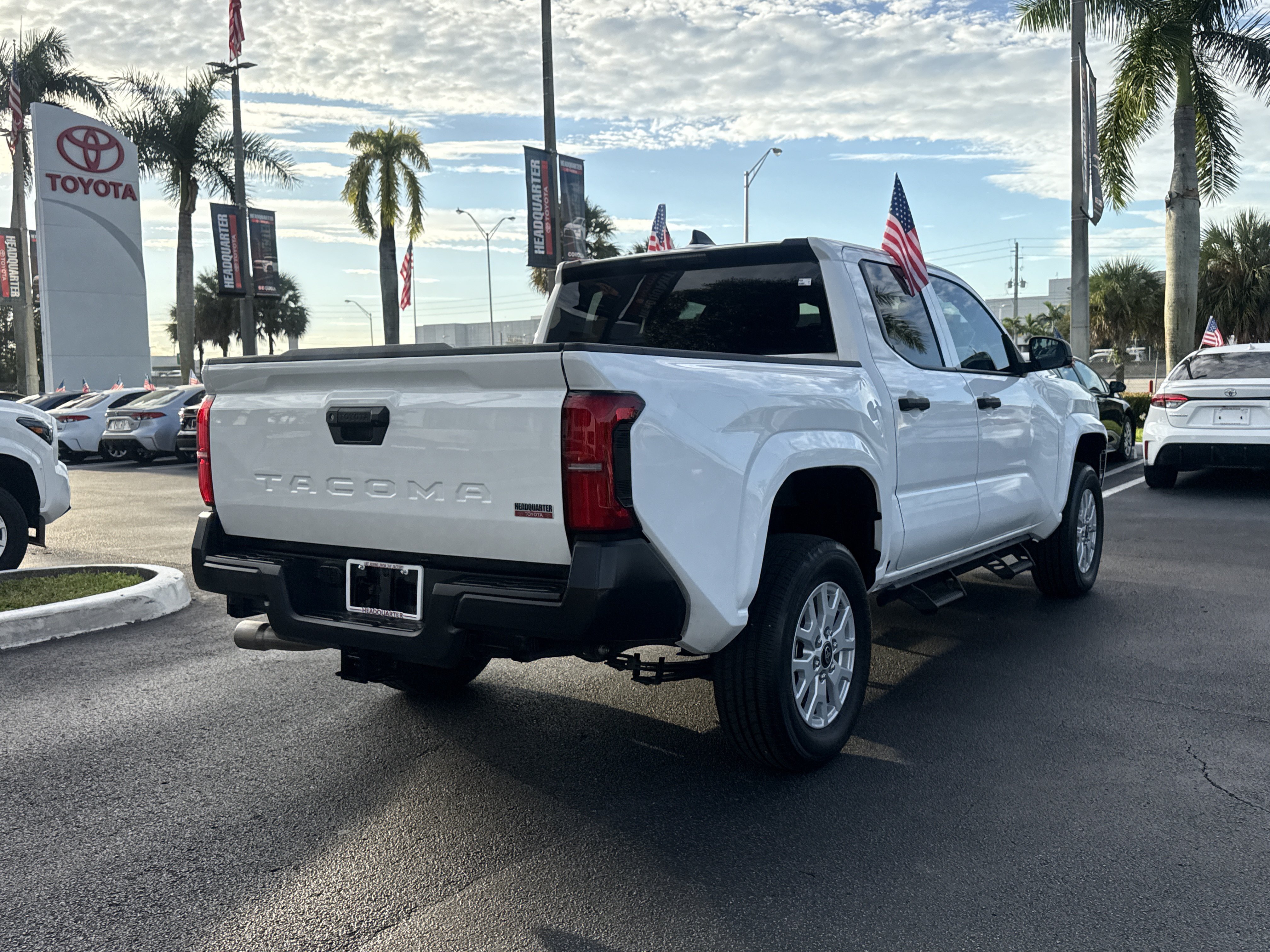 Used 2024 Toyota Tacoma SR RWD image 12