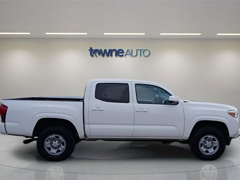 Used 2022 Toyota Tacoma SR image 6