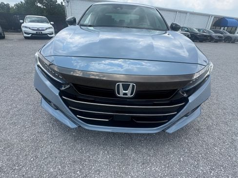 Used 2021 Honda Accord Sport image 2