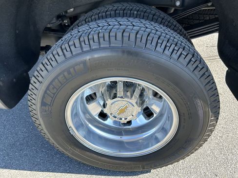 Used 2025 Chevrolet Silverado 3500 High Country w/ High Country Premium Package image 10