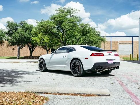 Used 2015 Chevrolet Camaro SS w/ SS Performance Package image 42