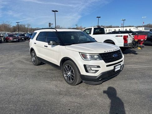 Used 2016 Ford Explorer Sport w/ Equipment Group 401A image 3