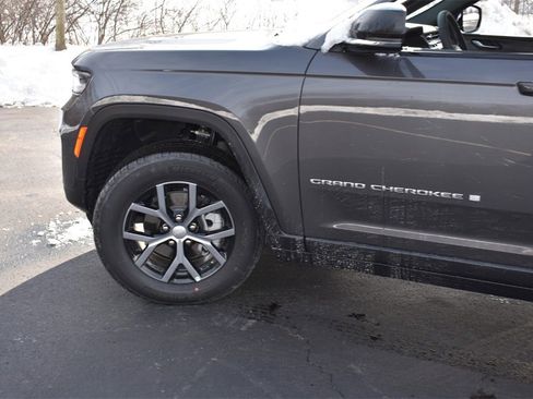 New 2025 Jeep Grand Cherokee Limited w/ Trailer Tow Package image 10