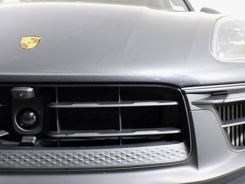 Used 2024 Porsche Macan GTS image 11