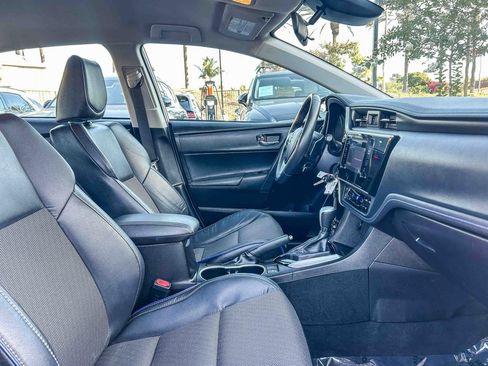 Used 2018 Toyota Corolla SE FWD image 21