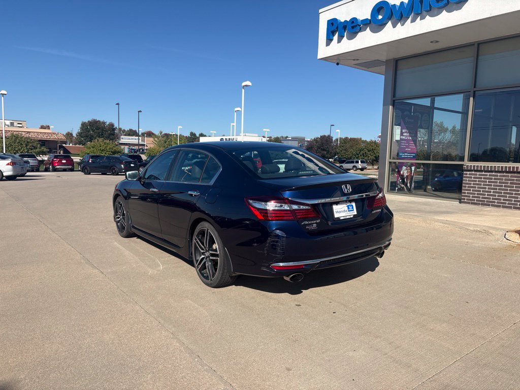 Used 2016 Honda Accord Sport image 7