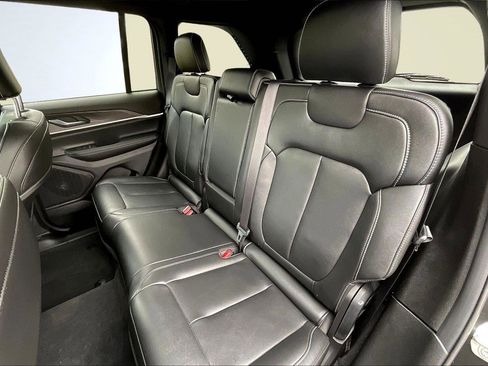Used 2024 Jeep Grand Cherokee Limited w/ Trailer Tow Package AWD/4WD image 25