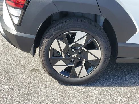 Used 2024 Hyundai Kona SEL FWD image 5