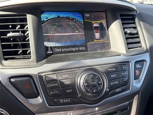 Used 2017 Nissan Pathfinder SL w/ SL Tech Package image 21