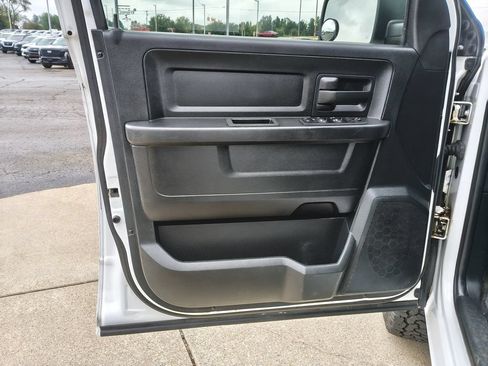 Used 2018 RAM 1500 Express w/ Express Value Package AWD/4WD image 18