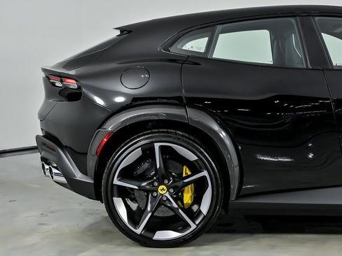 Used 2025 Ferrari Purosangue image 14