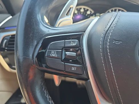 Used 2019 BMW 530i w/ Convenience Package RWD image 19