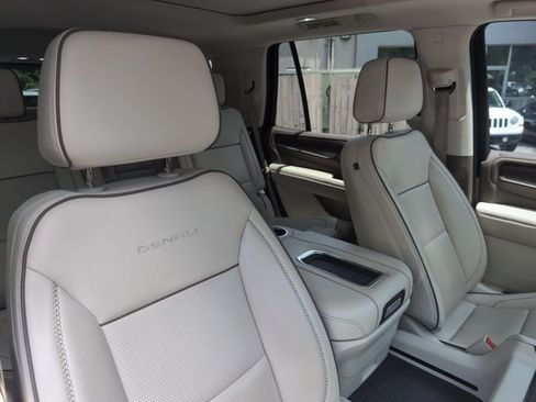 Used 2023 GMC Yukon Denali w/ LPO, Floor Liner Package AWD/4WD image 25