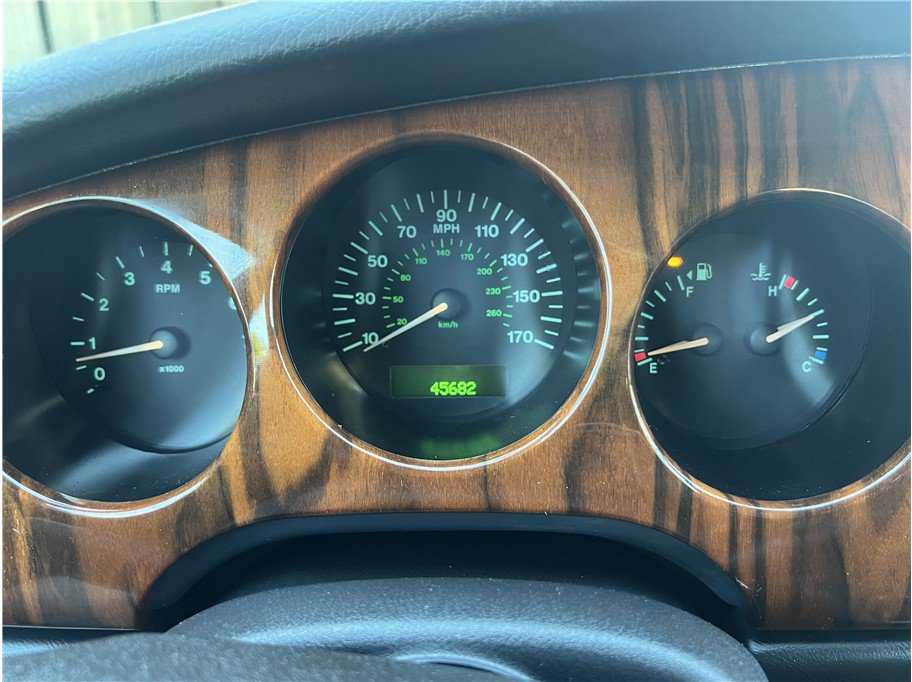 Used 1998 Jaguar XK8 Convertible RWD image 16