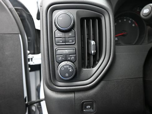 Used 2024 Chevrolet Silverado 1500 Custom Trail Boss w/ LPO, Dark Essentials Package AWD/4WD image 13