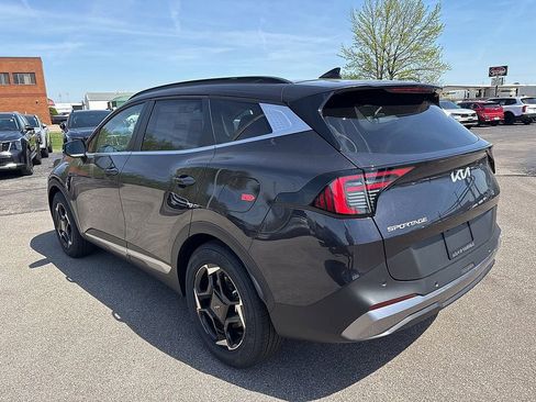 New 2026 Kia Sportage EX FWD image 5