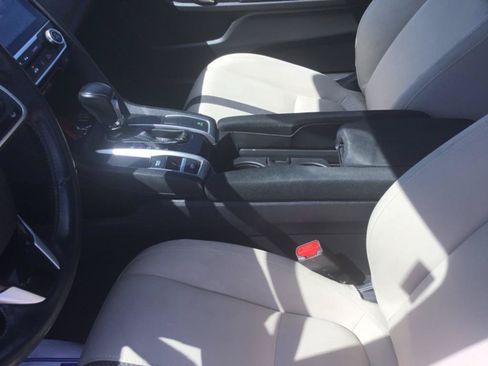 Used 2019 Honda Civic EX image 28