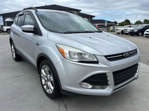 Used 2014 Ford Escape SE w/ Equipment Group 201A image 2