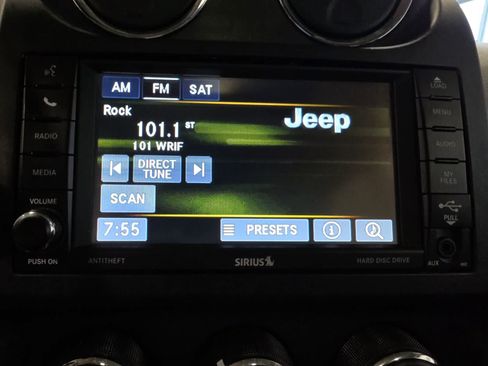 Used 2017 Jeep Patriot High Altitude AWD/4WD image 24