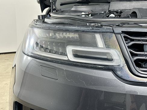 Used 2018 Land Rover Range Rover Sport Supercharged image 42