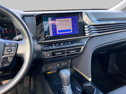 Used 2025 Toyota Camry LE FWD image 7