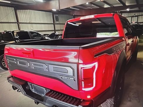 Used 2019 Ford F150 Raptor w/ Equipment Group 802A Luxury image 4