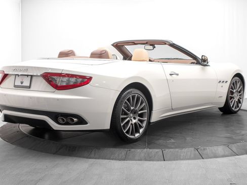 Used 2013 Maserati GranTurismo Sport RWD image 3