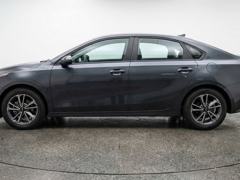 Used 2024 Kia Forte LXS image 5