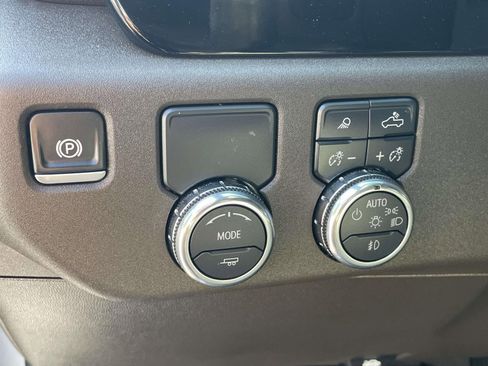 Used 2025 GMC Sierra 1500 SLT RWD image 19