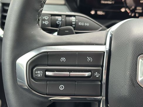 New 2025 GMC Acadia Elevation w/ Elevation Premium Package image 28