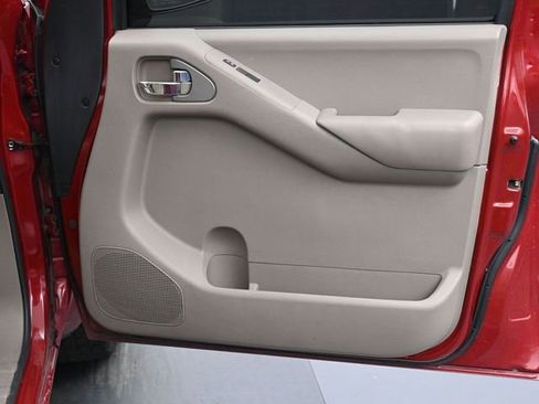 Used 2012 Nissan Frontier SV w/ SV Premium Utility Pkg image 17