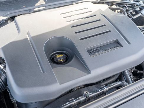 Certified 2024 Land Rover Discovery Dynamic SE image 37