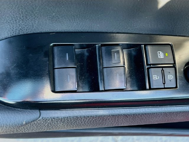 Used 2025 Toyota Camry LE FWD image 17