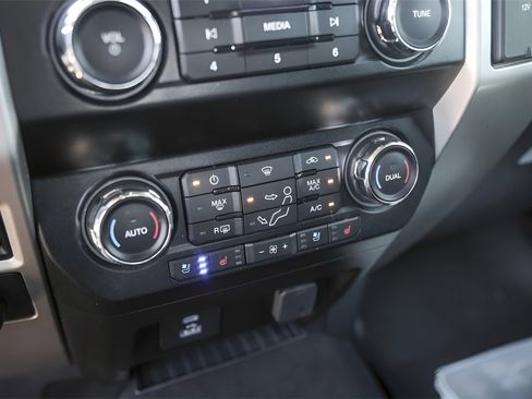 Used 2021 Ford F250 Lariat w/ Lariat Value Package image 23